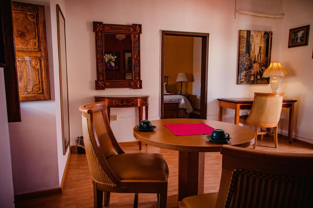 Hotel Boutique El Viejo Mundo هيدالجو ديل بارال المظهر الخارجي الصورة