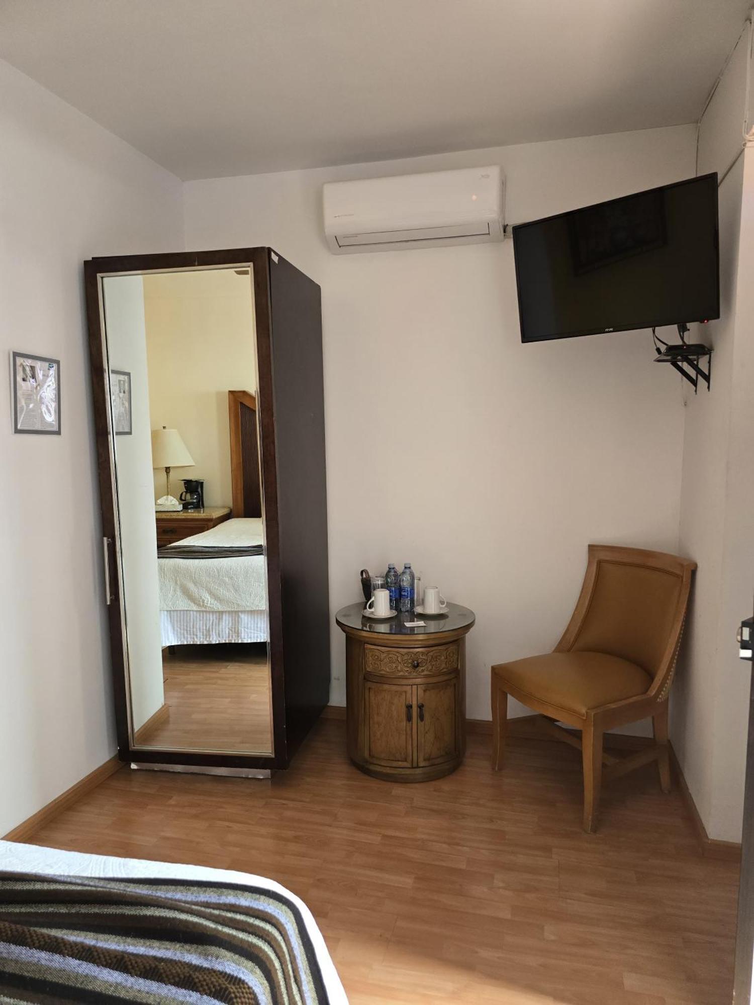 Hotel Boutique El Viejo Mundo هيدالجو ديل بارال المظهر الخارجي الصورة
